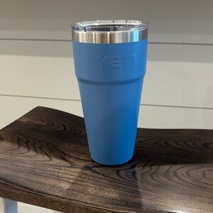 Yeti 35oz Sky Blue Insulated Tumbler with Clear Lid